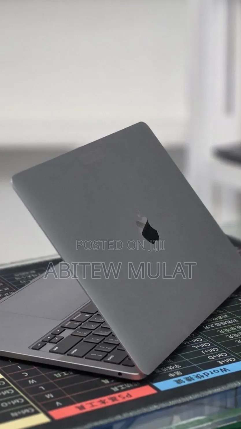 New Laptop Apple MacBook Pro 2021 M1 32GB Apple M1 Pro SSD 1T