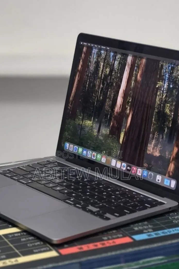 New Laptop Apple MacBook Pro 2021 M1 32GB Apple M1 Pro SSD 1T