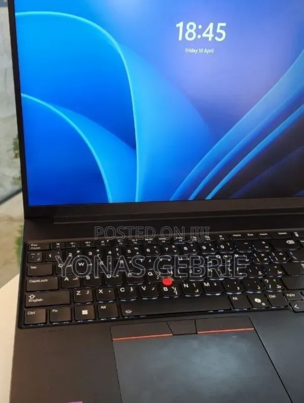 New Laptop Lenovo 16GB Intel Core Ultra 7 SSD 512GB