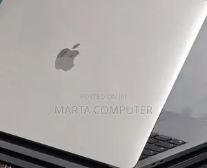 New Laptop Apple MacBook Pro 2020 M1 8GB Apple M1 SSD 512GB