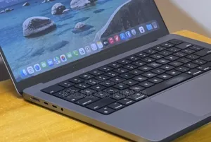 New Laptop Apple MacBook Pro 32GB Apple M1 Pro SSD 512GB