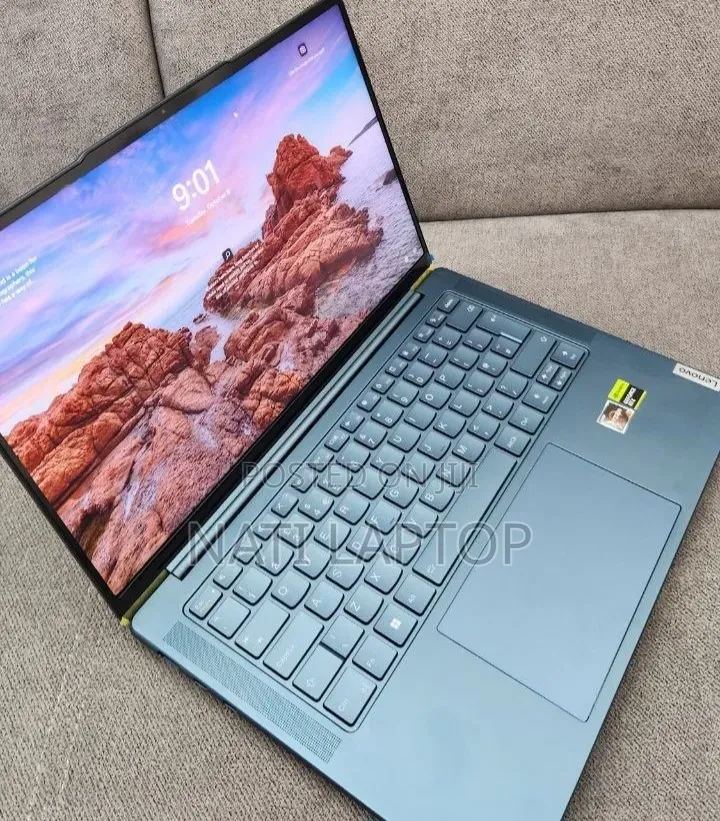 New Laptop Lenovo 16GB AMD Ryzen 7 SSD 512GB