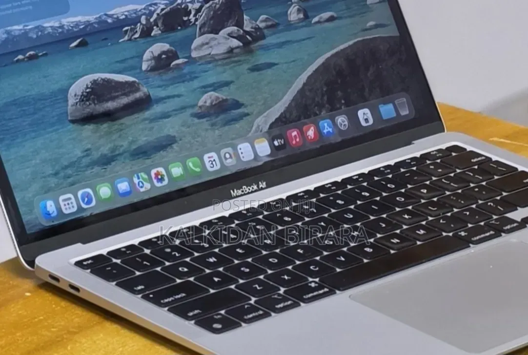 New Laptop Apple MacBook Air 2020 M1 8GB Apple M1 SSD 256GB