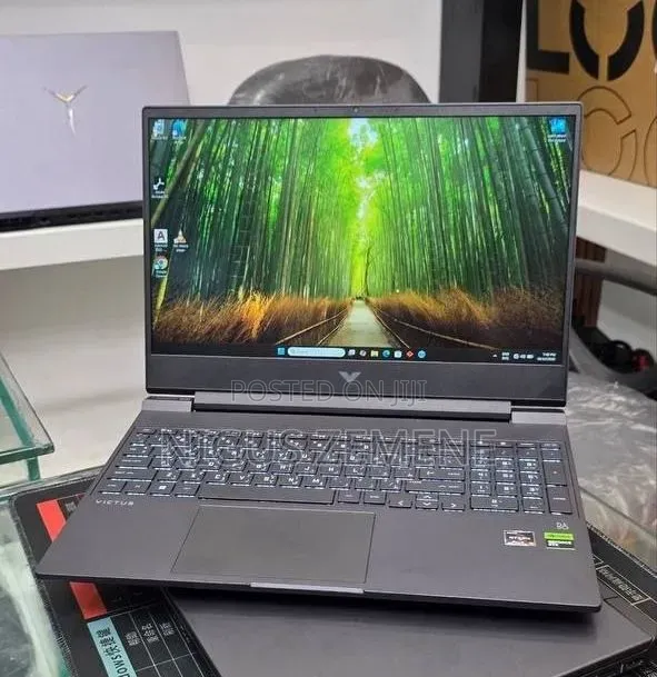 New Laptop HP Victus 15 8GB AMD Ryzen 5 SSD 512GB
