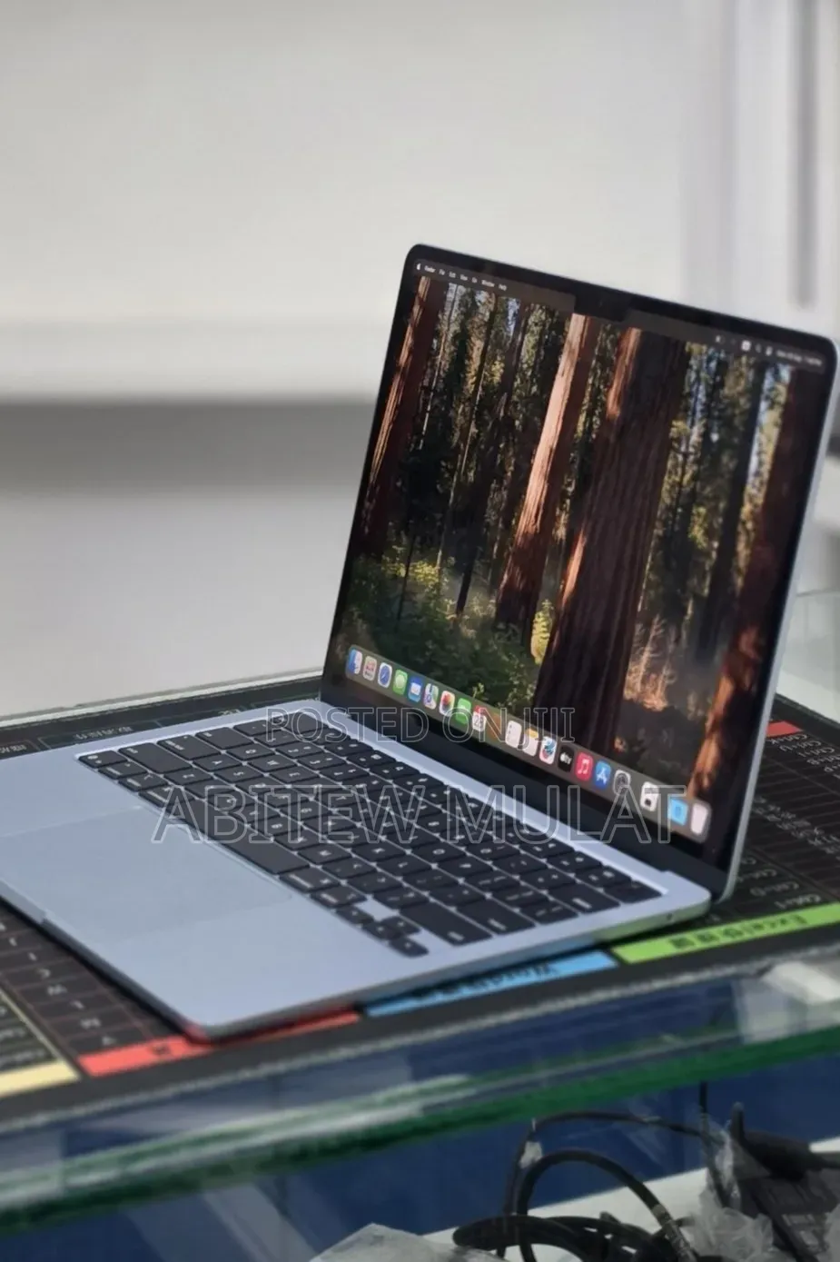 New Laptop Apple MacBook Air 2025 M4 16GB Apple M4 SSD 256GB