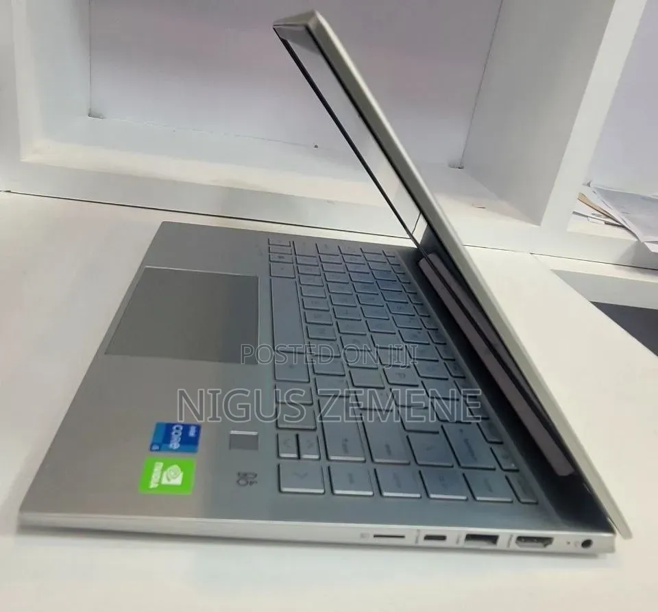 New Laptop HP Pavilion 14 16GB Intel Core i5 SSD 512GB