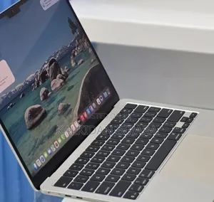 New Laptop Apple MacBook Air 2025 M4 16GB Apple M4 SSD 256GB