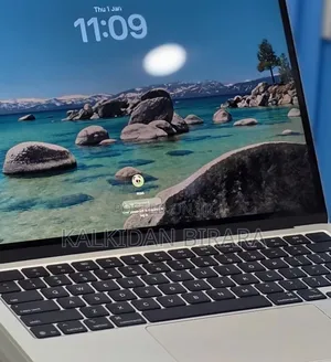 New Laptop Apple MacBook Air 2025 M4 16GB Apple M4 SSD 256GB