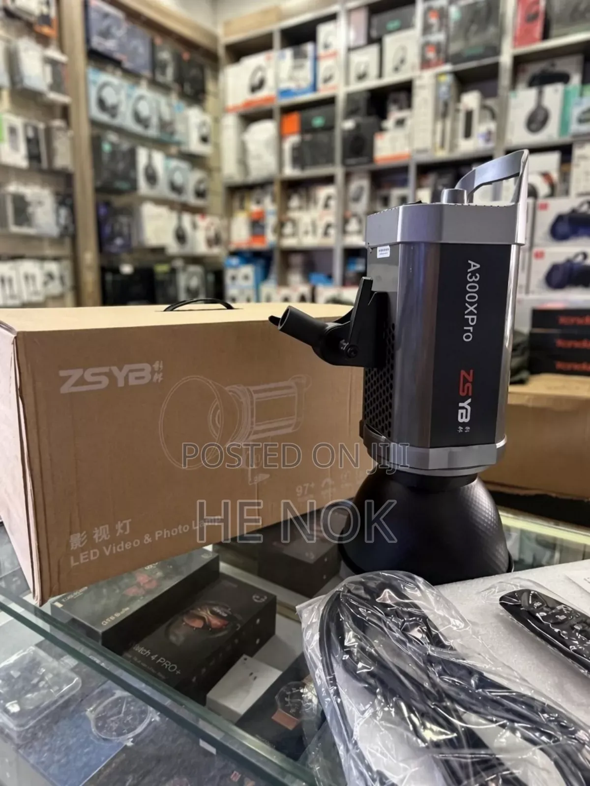 ZSYB A300XPro Professional LED Studio Video and Photo Light