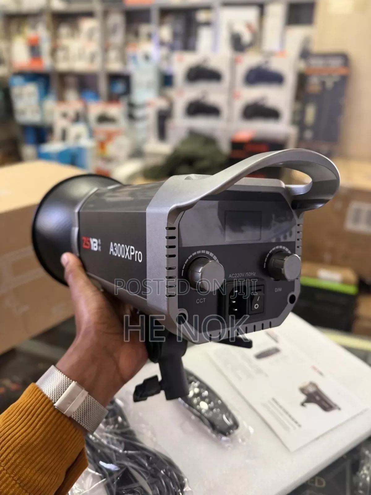 ZSYB A300XPro Professional LED Studio Video and Photo Light