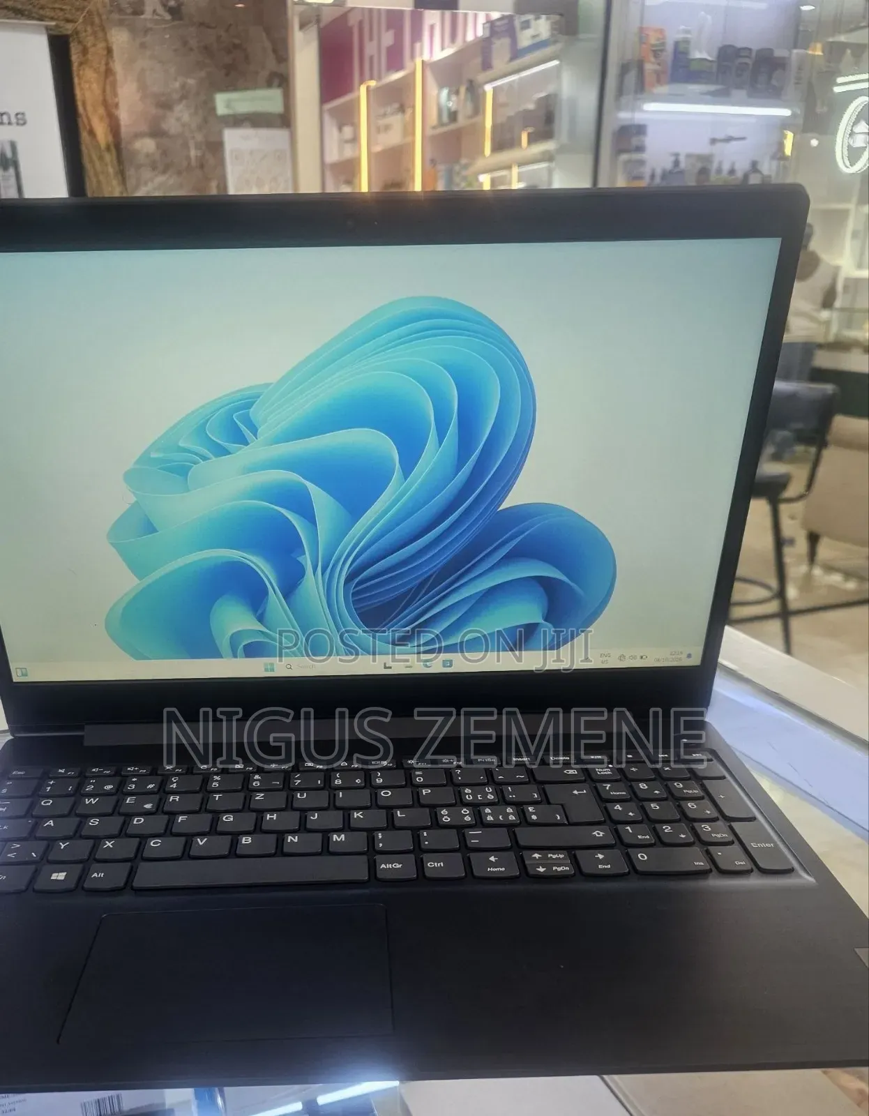 New Laptop Lenovo IdeaPad Z480 8GB Intel Core i3 SSD 512GB