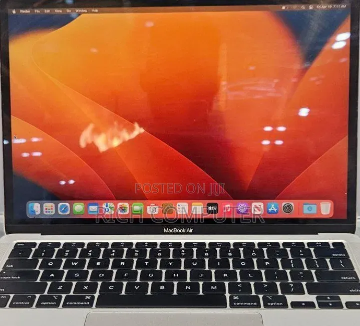 New Laptop Apple MacBook Air 8GB Apple M1 SSD 256GB