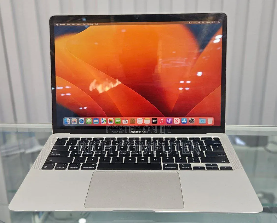 New Laptop Apple MacBook Air 8GB Apple M1 SSD 256GB