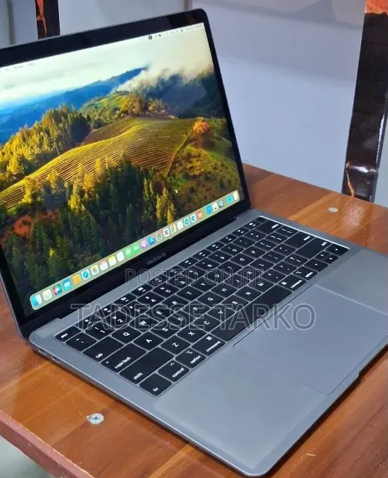 New Laptop Apple MacBook Air 2019 8GB Intel Core i5 SSD 128GB