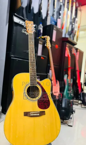 Yamaha 370 Acoustic Guitar ቦክስ ጊታር