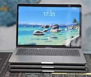 New Laptop Apple MacBook Pro 2021 M1 8GB Apple M1 SSD 256GB