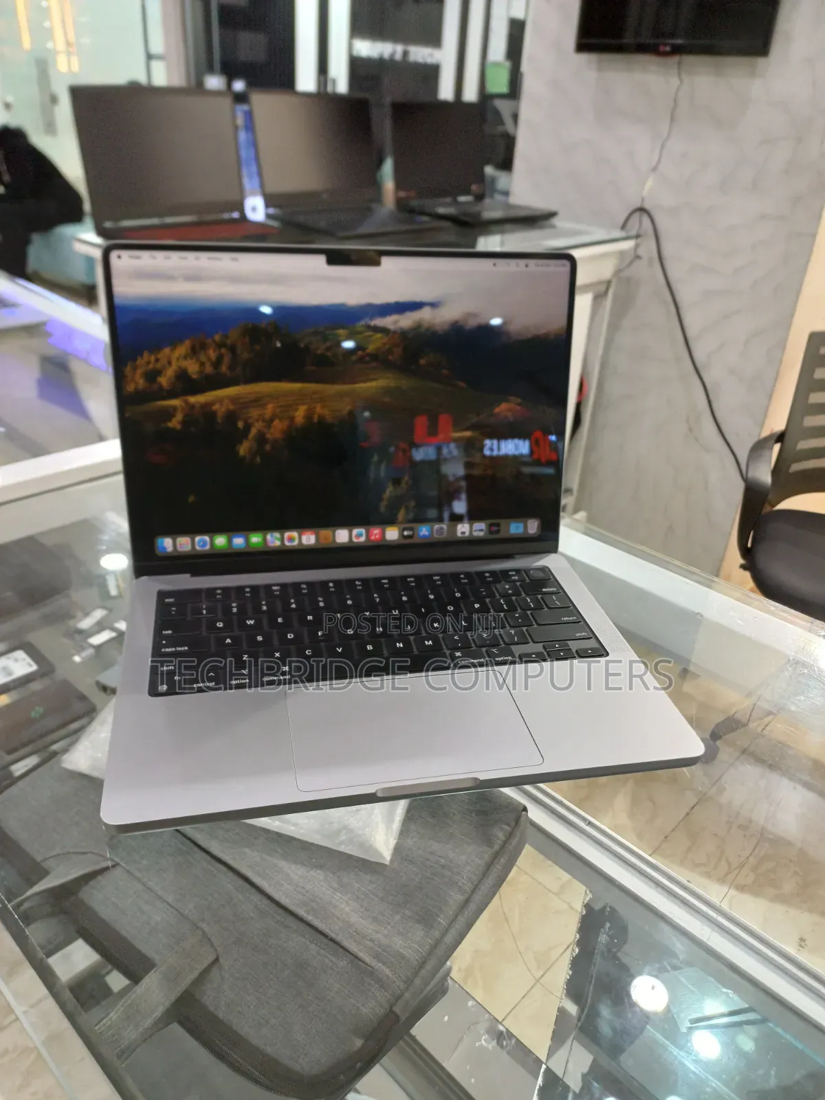 Laptop Apple MacBook Pro 2023 M3 8GB Apple M3 SSD 512GB