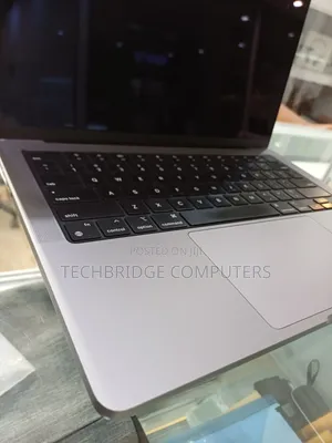Laptop Apple MacBook Pro 2023 M3 8GB Apple M3 SSD 512GB