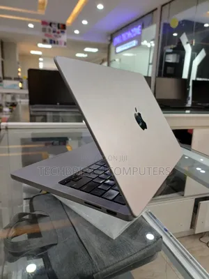 Laptop Apple MacBook Pro 2023 M3 8GB Apple M3 SSD 512GB