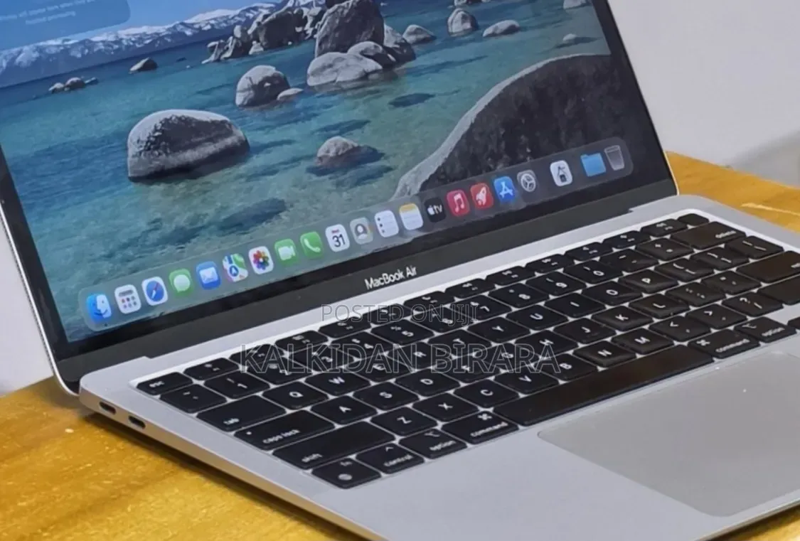 New Laptop Apple MacBook Air 2020 M1 8GB Apple M1 SSD 256GB