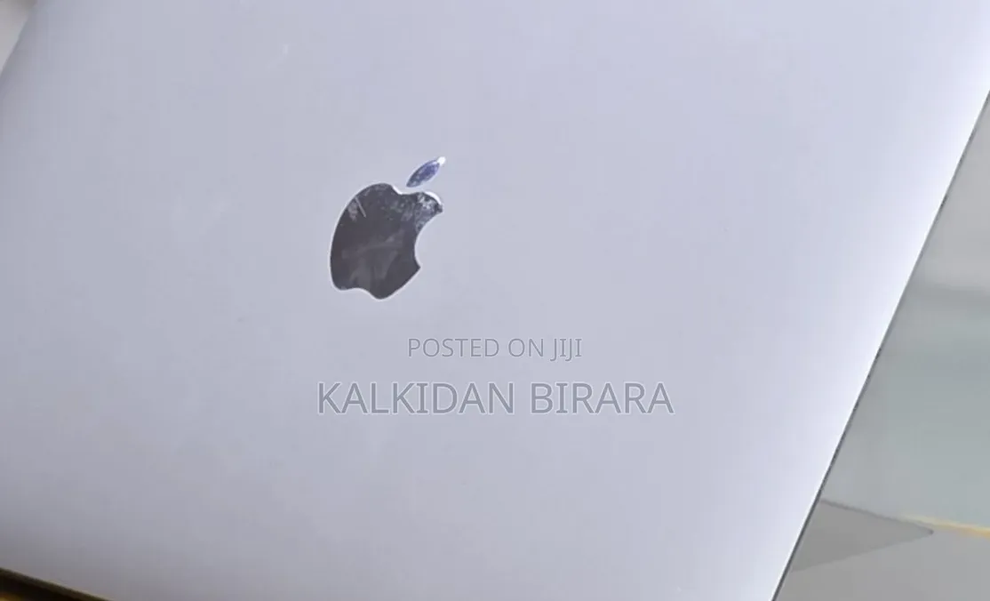New Laptop Apple MacBook Air 2020 M1 8GB Apple M1 SSD 256GB