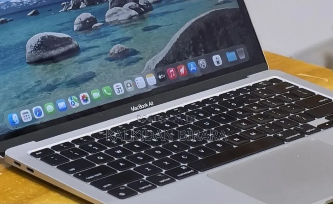 New Laptop Apple MacBook Air 2020 M1 8GB Apple M1 SSD 256GB