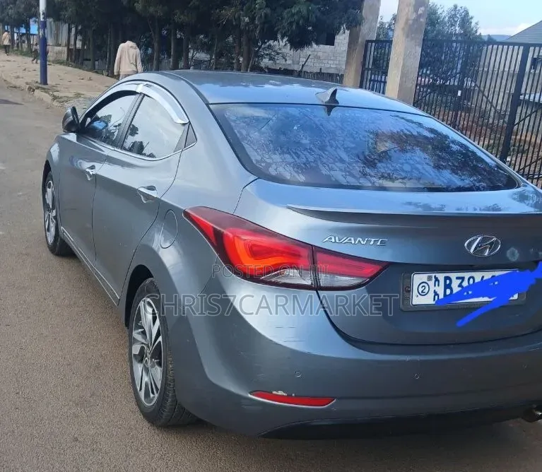 Hyundai Avante 2015 Gray
