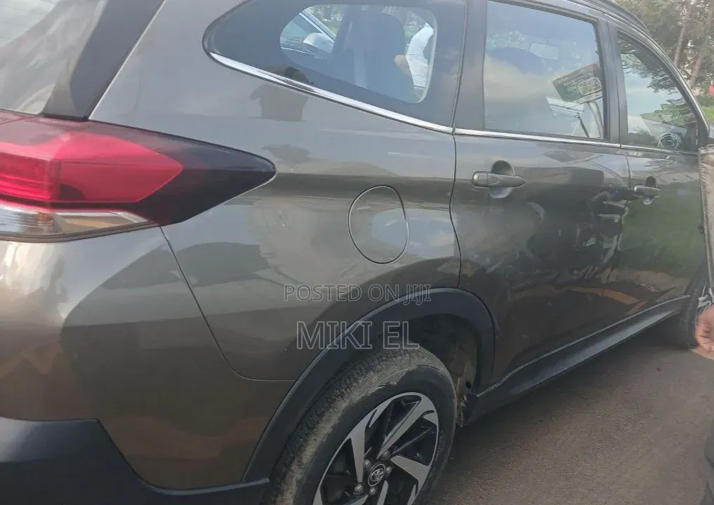 Toyota Rush 1.5 AWD 2021 Gray