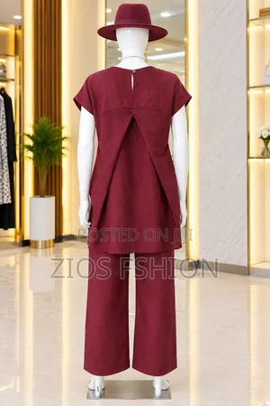 Elegant Burgundy 2-Piece Women’s Outfit With Wide-Leg Pants