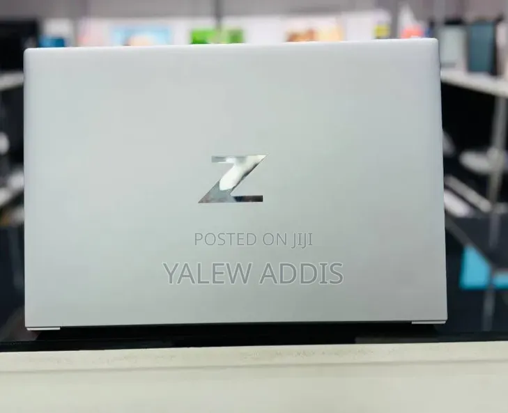 New Laptop HP ZBook Studio 16GB Intel Core i9 SSD 512GB