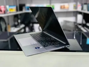 New Laptop HP ZBook Studio 16GB Intel Core i9 SSD 512GB