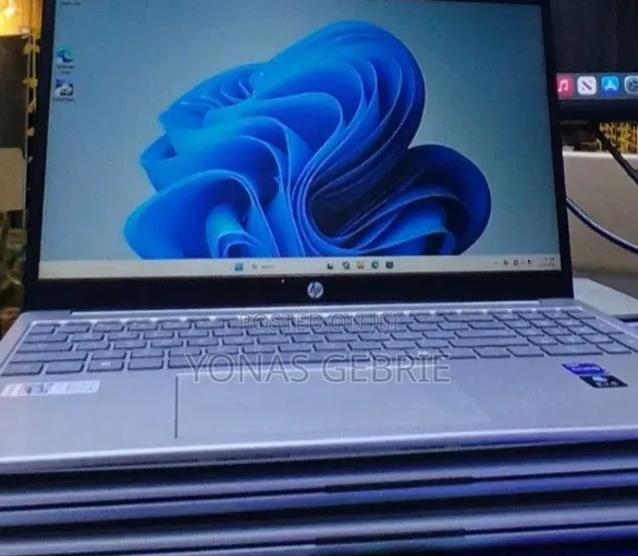 New Laptop HP Stream Notebook 16GB Intel Core i7 SSD 1T