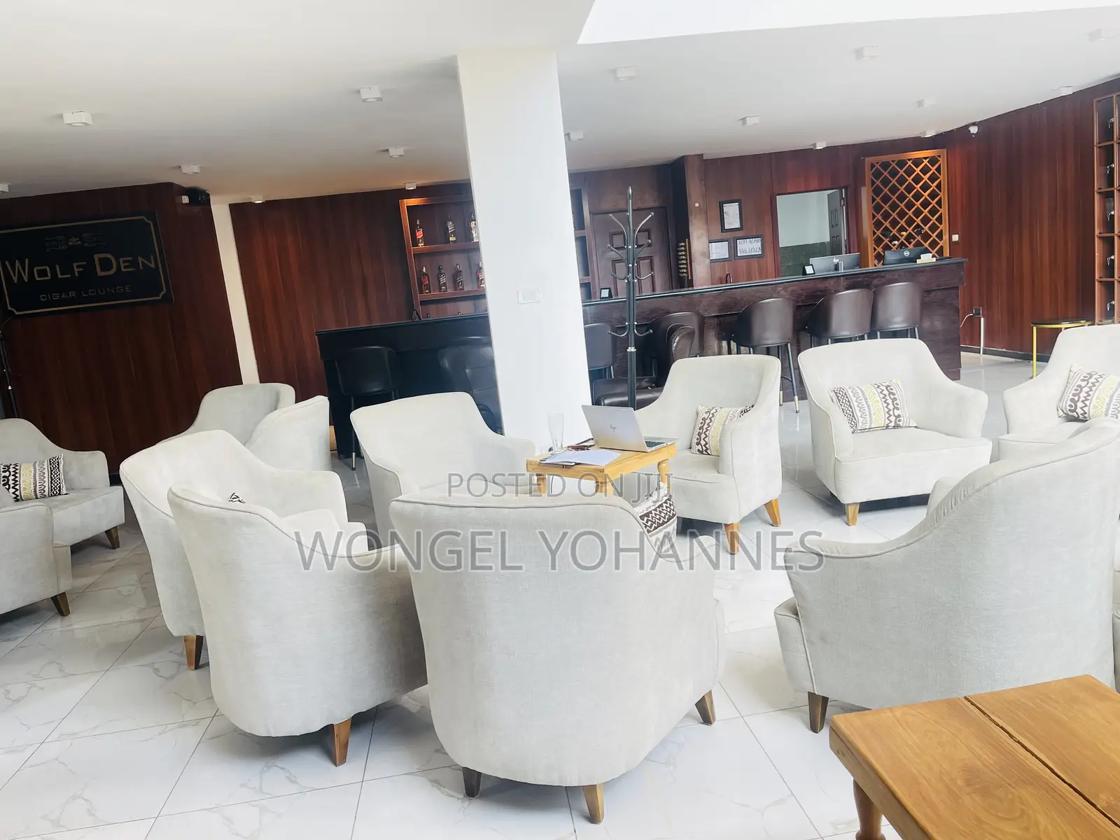 Sofa for Cafes
