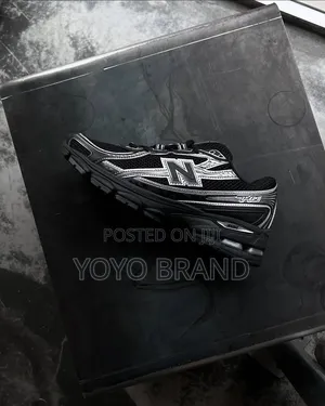 New Balance 740 Black/Metallic Silver Unisex Fashion Sneakers