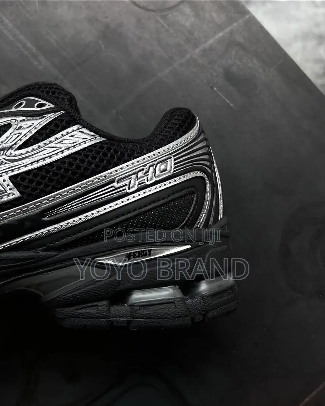 New Balance 740 Black/Metallic Silver Unisex Fashion Sneakers