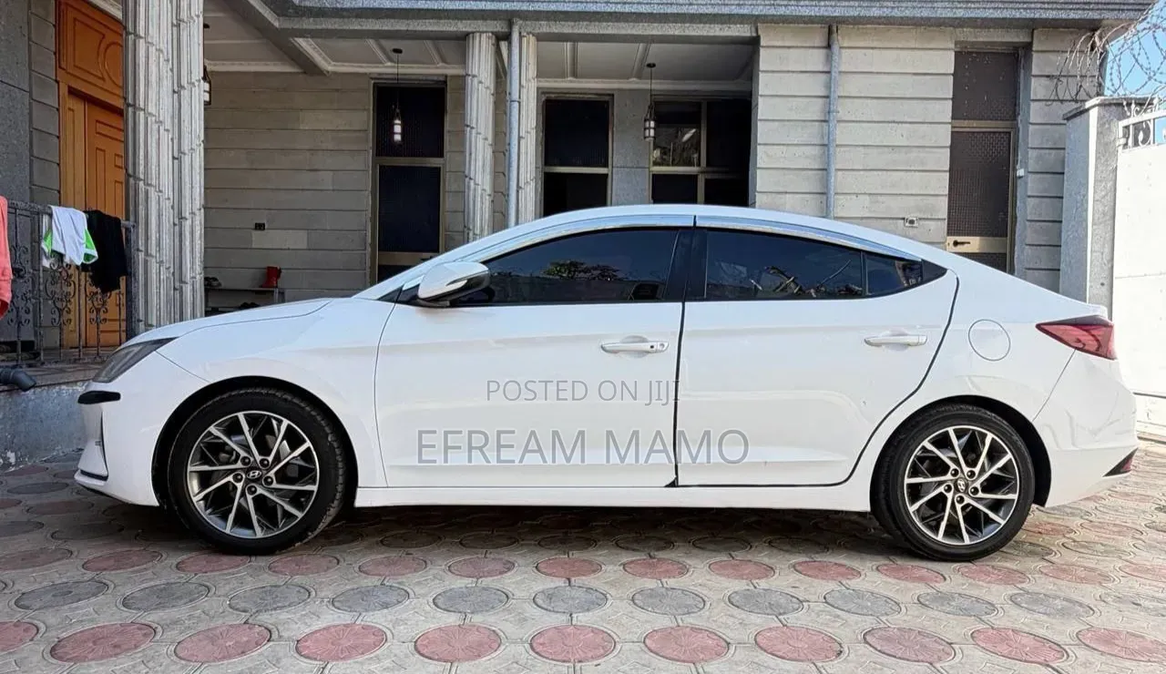 Hyundai Avante 2020 White