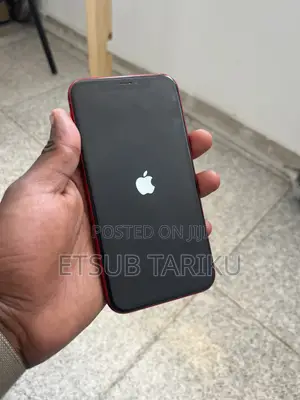 Apple iPhone XR 64 GB Red