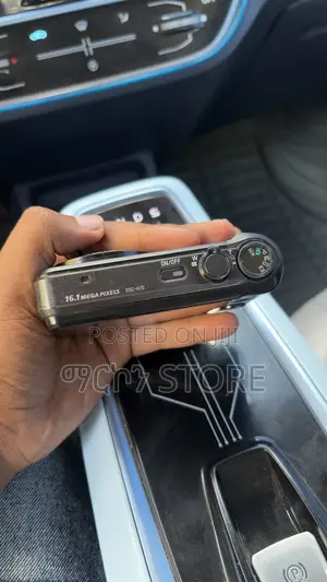 Sony Cyber Shot DSC-H70 Camera