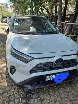 Toyota RAV4 2023 White