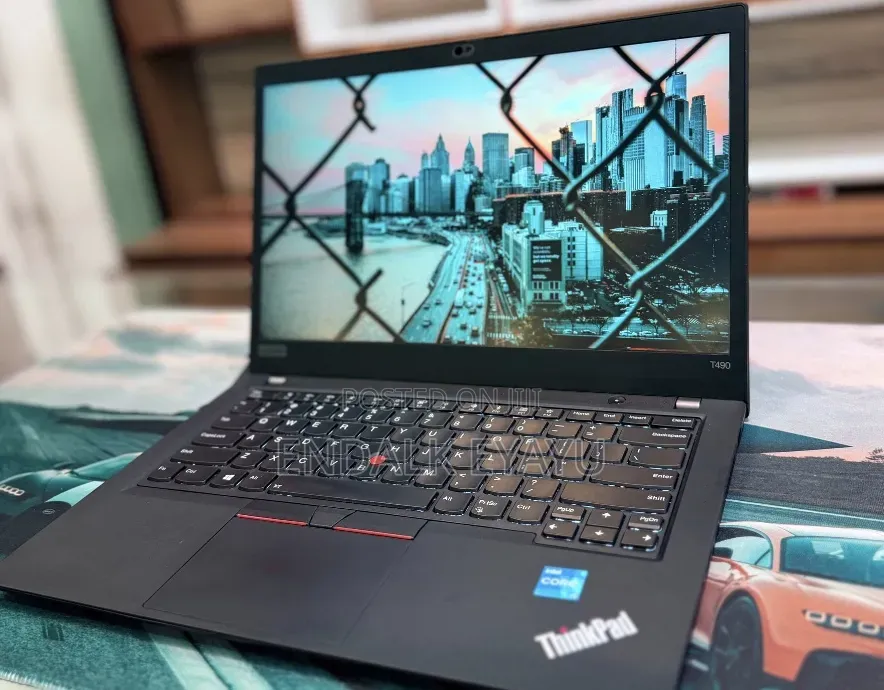 New Laptop Lenovo ThinkPad T490s 8GB Intel Core i5 SSD 256GB