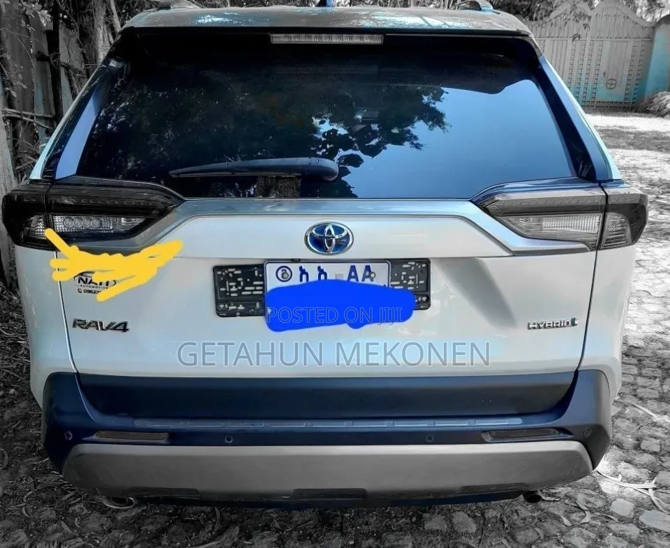Toyota RAV4 2023 White