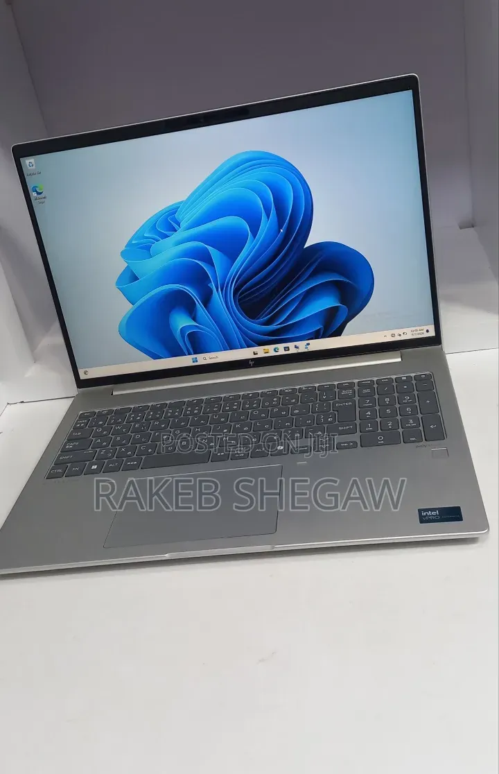 New Laptop HP EliteBook 660 G11 16GB Intel Core i7 SSD 512GB