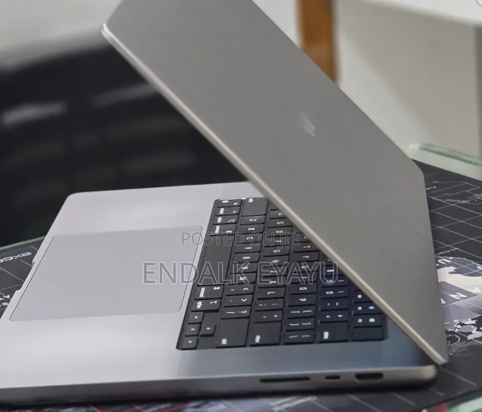 New Laptop Apple MacBook Pro 2021 M1 Max 64GB Apple M1 Max SSD 1T