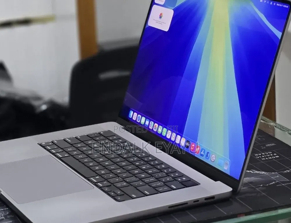 New Laptop Apple MacBook Pro 2021 M1 Max 64GB Apple M1 Max SSD 1T