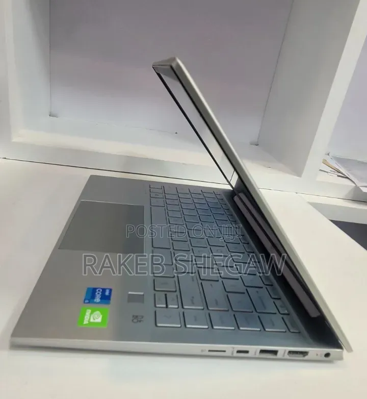 New Laptop HP Pavilion 14 16GB Intel Core i5 SSD 512GB