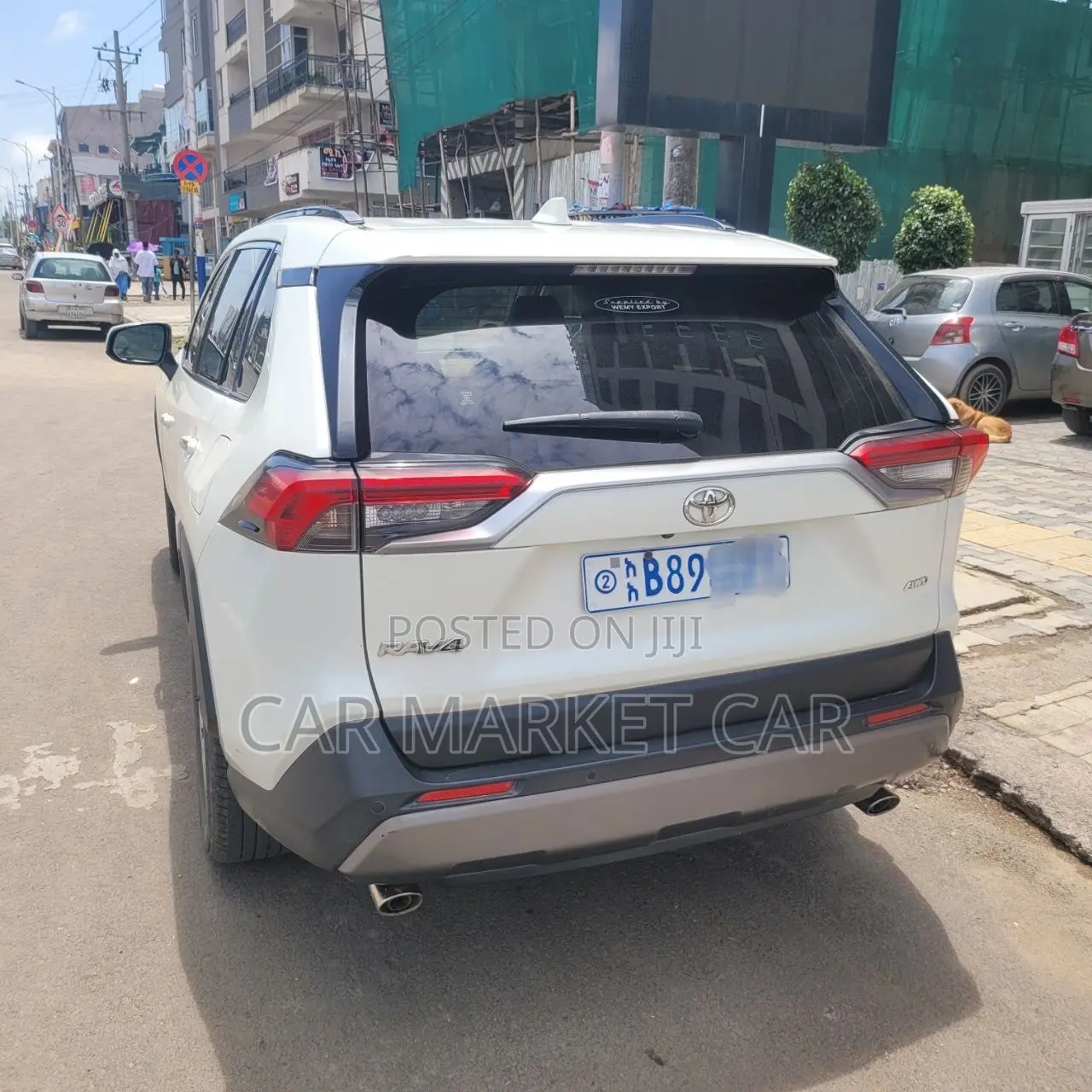 Toyota RAV4 Limited 2021 White