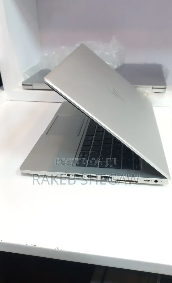 New Laptop HP EliteBook 830 8GB Intel Core i7 SSD 512GB