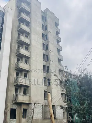 በካሬ በ150ሺ ብር ያለቀ የንግድ ሱቅ አስፓልትዳር ላይ
