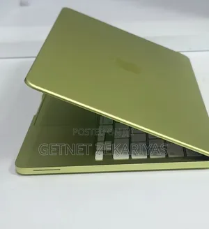 New Laptop Apple MacBook 8GB SSD 512GB