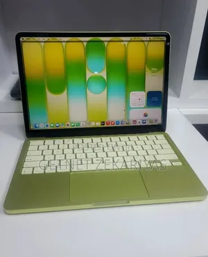 New Laptop Apple MacBook 8GB SSD 512GB